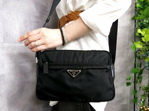 ●超美品●PRADA プラダ●三角ロゴプレート●ポコノ ナイロン カーフ レザー●カメラ バッグ●黒●SV金具●イタリア製●斜め掛け●Js46731