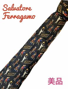 【美品 即日発送】Salvatore ferragamo カーニバル ブラック ネクタイ レギュラー SF オフィス カジュアル サルバトーレ フェラガモ