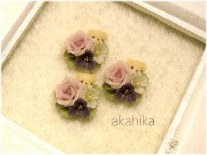 akahika*樹脂粘土花パーツ*ちびくまブーケ・薔薇・ピンク