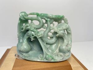中国美術 翡翠 龍 置物 中国古玩 天然石 純天然 無処理 ガラスケース付き 美品 幅13.2 高9.3cm