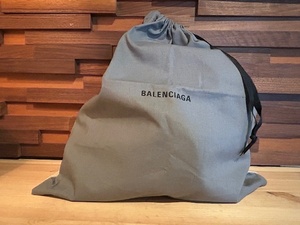 ♪送料無料★BALENCIAGA × GUCCI★巾着 ②★バレンシアガ × グッチ★希少 非売品★バッグ★グレー★検索 スニーカー パーカー レギンス♪