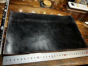 オイルレザー　黒　タンニン鞣し　ヌメ革　1.8mm
