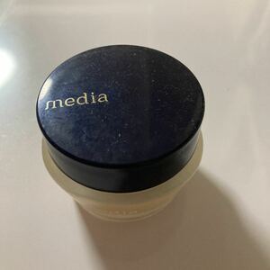 メディア・クリームファンデーション・PO-B1・明るいソフトな肌の色・ファンデーション・２５ｇ・定価1210円