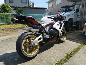 極上！凹み無し！ ホンダ 　アクラポヴィッチ　ヘキサゴナル　エボリューションライン　フルエキカーボン　SC57 CBR1000RR