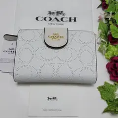 新品未使用　COACH コーチ 新品 ホワイト レディース 折り財布 白  財布