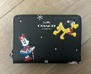 COACH ディズニーコラボ　ホリデープリント　ミッキー二つ折りジップウォレット　CN058