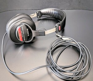 美品 モニターヘッドホン SONY ソニー MDR-CD900ST スタジオモニター用 モニター ヘッドホン 密閉型