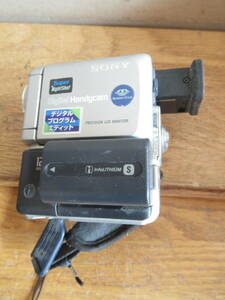 ソニー SONY　DCR-PC5　デジタルビデオカメラ　中古品　箱無し　通電OK　充電器無し