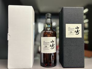 『国産ウイスキー　福岡県内発送のみ』SUNTORY 山崎 25年 700ml 43% ウイスキー 箱付き 未開栓