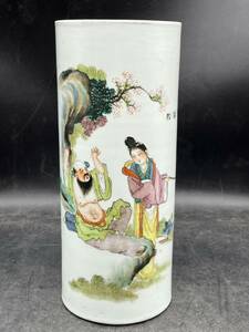 r6050639時代物 中国美術　骨董品 筆筒　花瓶　色絵磁器　人物　