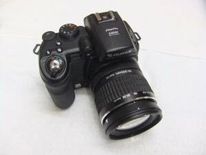 2005年発売 フジフィルム FUJIFILM FinePix S9000 903万画素 光学10.7倍ズーム 28-300mm F2.8-4.9 動作未確認