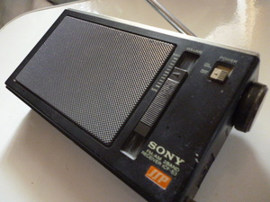 SONY AM/FM ２バンド高感度ラジオ　ICF-S3　おまけ電池付き作動ジャンク