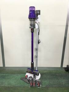 【331】SV18 dyson ダイソン 掃除機 コードレスクリーナー スタンド付き 中古品