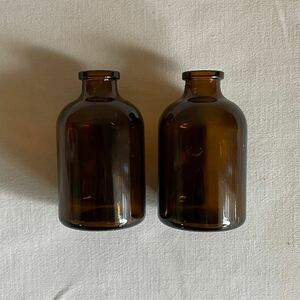 昭和 ガラス 瓶 小瓶 ボトル 茶色 2点 Japanese vintage small bottles