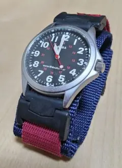 アナログ腕時計
