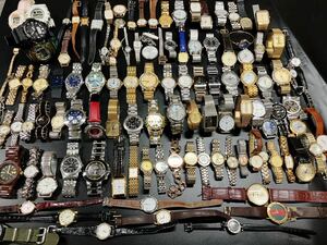 ブランド 腕時計 114本程 まとめ売り SEIKO （上段）CITIZEN (上段2段目) CASIO その他ブランド多数 大量 おまとめ 業者様