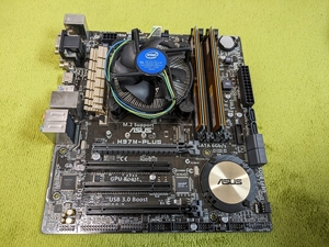 マザーボード(ASUS H97M-PLUS)、CPU(Intel Core i5 4460)、メモリ セット