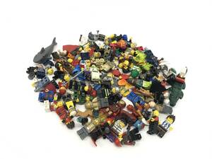 LEGO レゴ 人 ミニフィグ 大量まとめて ワニ サメ アイアンマン ディズニー トイストーリー バズ・ライトイヤー 消防士 働く人 骸骨 現状品