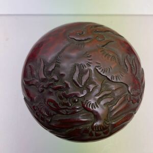 唐物 香盒 小物入れ 木製 キリン（麒麟）彫刻の図案 茶道具 幅 約6.8cm 口径 約5cm 高さ 約2.8cm