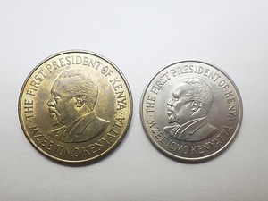★古銭 外国銭 世界 硬貨 コイン ⑥ ケニヤ 2枚★ F940 KENYA