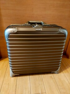 リモワ RIMOWA トパーズ スーツケース チタニウム チタンゴールド 28L 機内持込み