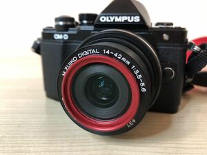○OLYMPUS E-M10 mark2 ミラーレス一眼 デジタルカメラ 通電確認済み