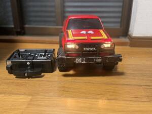 一円スタート。トヨタTOYOTAハイラックス4WD1/10ラジコン(ニッコー NIKKOセミデラコン　トヨタハイラックス4WD アンテイクコラクシン