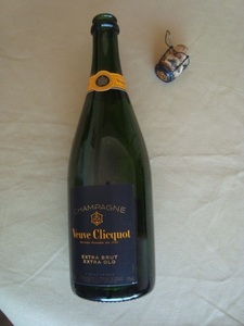 空瓶　ヴーヴクリコ　シャンパン　USED　コルクあり