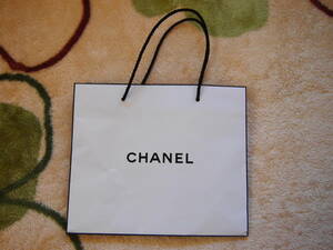 ●CHANEL　シャネル　 紙袋●