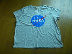 LADIES NASAのグレイの半袖T-シャツXLARGE 新品タグ付き246