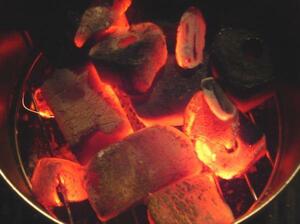 火鉢、料理に　煙が少ない！国産富士オガ炭　１０ｋｇ　約１～5ｃｍ　　木炭 炭 焼き鳥 バーベキュー