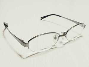新品　FENDI　フェンディ　日本製　ブランド　メガネ　眼鏡　高級感　上品　ハーフリム　シルバー　チタン　軽い　綺麗