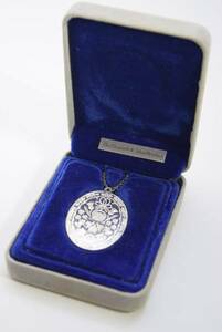 銀製　チャールズ皇太子とダイアナが結婚記念ペンダント　極珍品