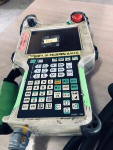 中古品　KAWASAKI ロボット　D4