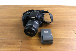 Canon キャノン EOS Kiss DIGITAL X DS126151 デジタル一眼レフカメラ 一眼レフカメラ カメラ 記念 写真 撮影 010FCEFY82