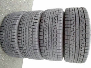 バリ山スタッドレス 255/40R18 BRIDGESTONE REVO 2ブリヂストンレボ 4本 CLS W218アルファロメオジュリア AMG E63 BMW M3 F80 M4 F82 Z4 IS