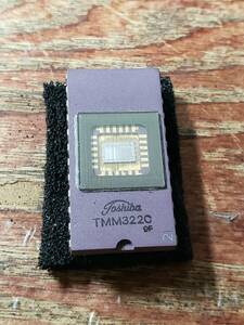 EPROM TOSHIBA　東芝　TMM322C　集積回路　IC　メモリ　1個　まとめ取引歓迎