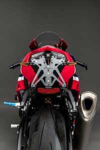 【国内在庫】LighTech ライテック アジャスタブル ナンバープレートホルダー HONDA CBR1000RR-R 