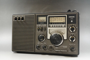 【492】National Panasonic　COUGAR／クーガ　RF-2200　ラジオ　当時物