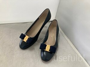 【Ferragamo】　フェラガモ　パンプス　ダークネイビー　紺色　OR　16958 338 6　C　3cmヒール　SY03-AD7