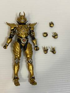 S.H.Figuarts 黄金騎士 ガロ（流牙金色Ver.）　SHフィギュアーツ　牙狼-GARO- ～闇を照らす者～　 ジャンク　