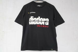 DIADORA/ディアドラ/AP3336/半袖Tシャツ/プラクティスシャツ/吸水速乾/ブランドネーム・ロゴプリント/スポーツ/黒/ブラック/Mサイズ(7/12R)