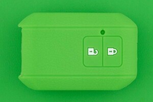 スズキ　ワゴンR（OEMのマツダ　AZワゴン）・2ボタン　スマートキー用シリコンカバーケース★緑色
