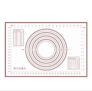 万能シリコンマット レッド　お菓子作り パン作り道具 マット 目盛り付き クッキングマット ベーキングマット 滑止 キッチン用 40×60☆