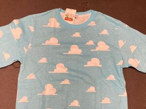 【Mサイズ】新品 ディズニー 正規ライセンス品 toySTORYトイストーリー 雲柄 tシャツ 男女兼用c