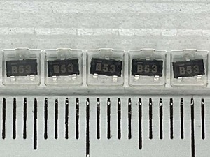 面実装 トランジスタ 2SB736A-T1B (10個) (出品番号569) NEC(現Renesas)