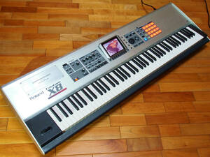 Roland Fantom X8