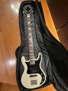 EDWARDS E-AK WHITE シド 明希 エレキベース 凛 白 エドワーズ by ESP