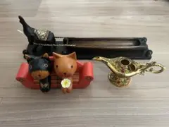 新品未使用　猫ちゃんとランプの置き物とゾウさんお香立て