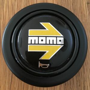MOMO モモ ステアリング ホーンボタン φ58㎜ 刻印あり